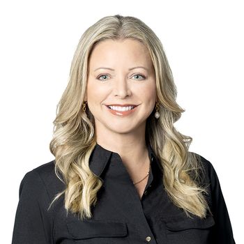 Portrait of Tami Kirschner, REALTOR®.